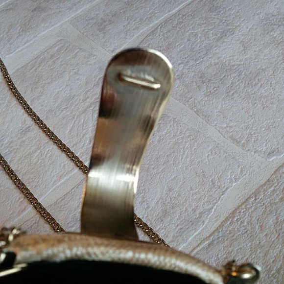 Bequizo puffy straw bag.. - Picture 5 of 8